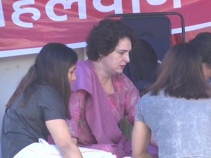 Priyanka Gandhi reaches Jantar Mantar to support wrestlers, picketing continues for seventh day