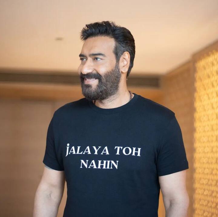 यूं तो अजय देवगन कई बार कपिल शर्मा शो में जा चुके हैं, लेकिन साल 2017 में जब अजय देवगन अपनी फिल्म ‘बादशाहो’ की स्टार कास्ट के साथ कपिल के शो में शूटिंग के लिए गए थे, लेकिन जब होस्ट टाइम पर नहीं पहुंचे तो वह वहां से चले गए थे. हालांकि, बाद में उन्होंने खुलासा किया था कि वह कपिल शर्मा से नाराज नहीं थे, क्योंकि वह उस समय हेल्थ इश्यूज से गुजर रहे थे.