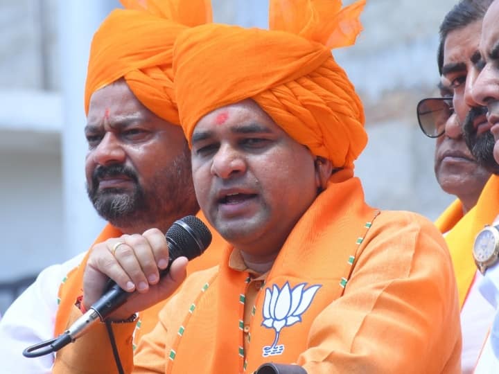 BJP MP Baba Balak Nath said People of Rajasthan will delete Ashok Gehlot government ANN Rajasthan Politics: BJP सांसद ने कहा- अशोक गहलोत सरकार को डिलीट कर देगी जनता, महंगाई राहत कैंपों पर लगाया ये आरोप