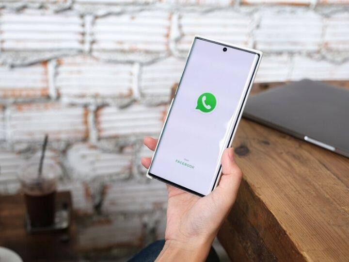 अब सुनने की जगह पढ़ सकेंगे WhatsApp के वॉयस मैसेज, ये फीचर करेगा हेल्प WhatsApp New feature rolled users will be able to read voice messages instead of listening अब सुनने की जगह पढ़ सकेंगे WhatsApp के वॉयस मैसेज, ये फीचर करेगा हेल्प
