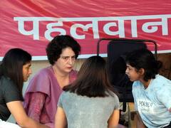 Wrestlers' Protest: 'Priyanka Gandhi Is Brainwashed', Says WFI Chief After Cong Leader Meets Protestors — SEE PICS