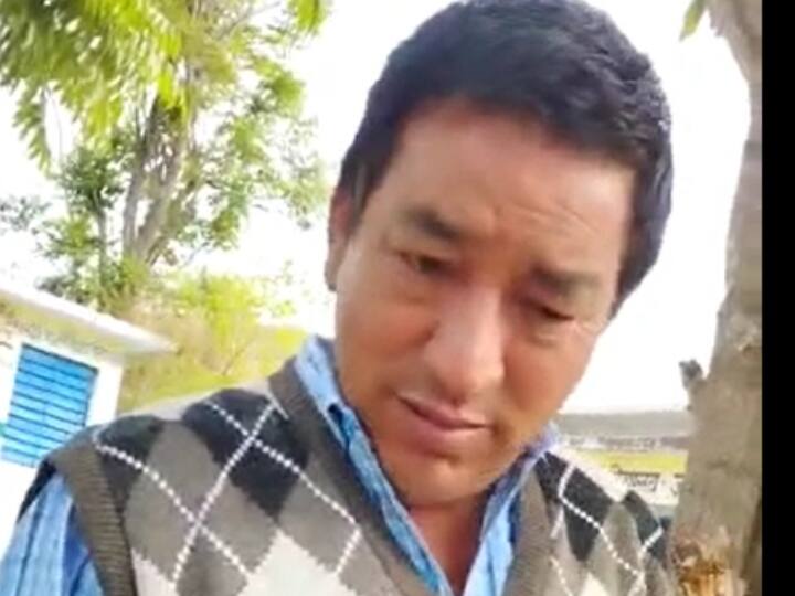 Pauri Another Drunken Teacher Video Viral Again Know What Action ANN Uttarakhand News: पौड़ी से फिर वायरल हुआ शराबी शिक्षक का वीडियो, नशे की हालत में पहुंचा स्कूल