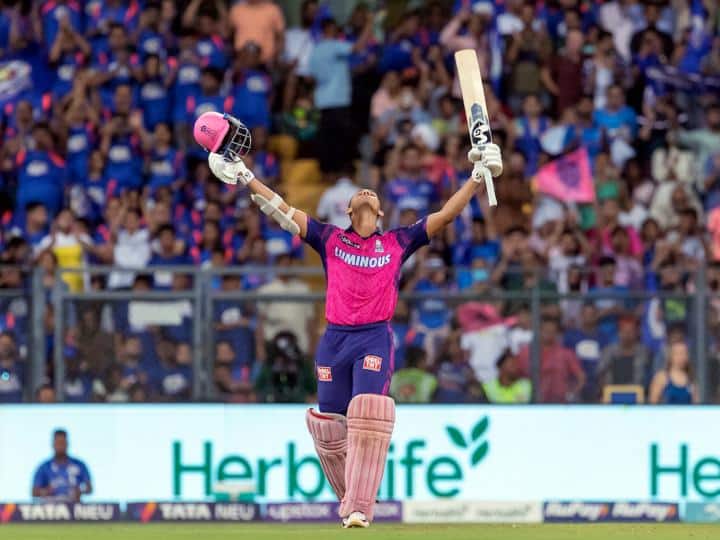 IPL 2023: वानखेड़े में छाए यशस्वी जायसवाल, जिस मैदान के सामने टेंट में रहते थे, वहीं जड़ा तूफानी शतक Yashasvi Jaiswal Hundred Against Mumbai Indians He Lived in a Tent Eat Biscuits IPL 2023: वानखेड़े में छाए यशस्वी जायसवाल, जिस मैदान के सामने टेंट में रहते थे, वहीं जड़ा तूफानी शतक