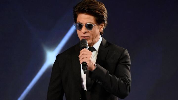'जवान' या सिनेमात शाहरुख खान वडिल-मुलाच्या भूमिकेत दिसणार आहे.