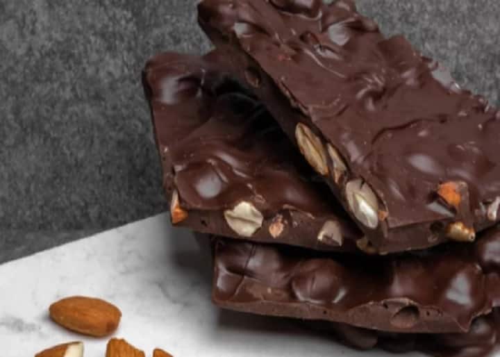 Be careful! Dark chocolate may not be as ‘healthy’ as we think டார்க் சாக்கலேட் பிடிக்குமா? ஆனா அதிகமா சாப்பிடாதீங்க: காரணம் இதுதான்!
