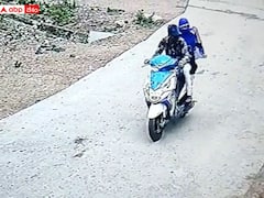 Adilabad: దారుణం - పొలంలో యువతి, యువకుడి మృతదేహాల కలకలం - పోలీసుల చేతిలో సీసీ ఫుటేజీ