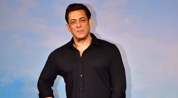 Salman Khan : बॉलिवूड अभिनेता सलमान खानचे नाव आजवर अनेक अभिनेत्रींसोबत जोडले गेले आहे.