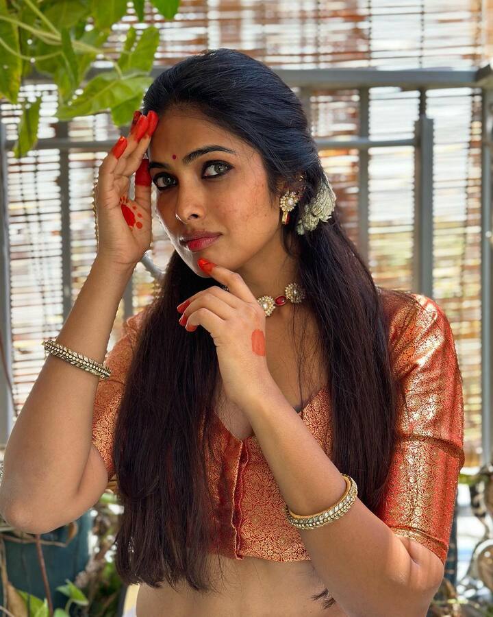 దివి అందమైన ఫోటోలు