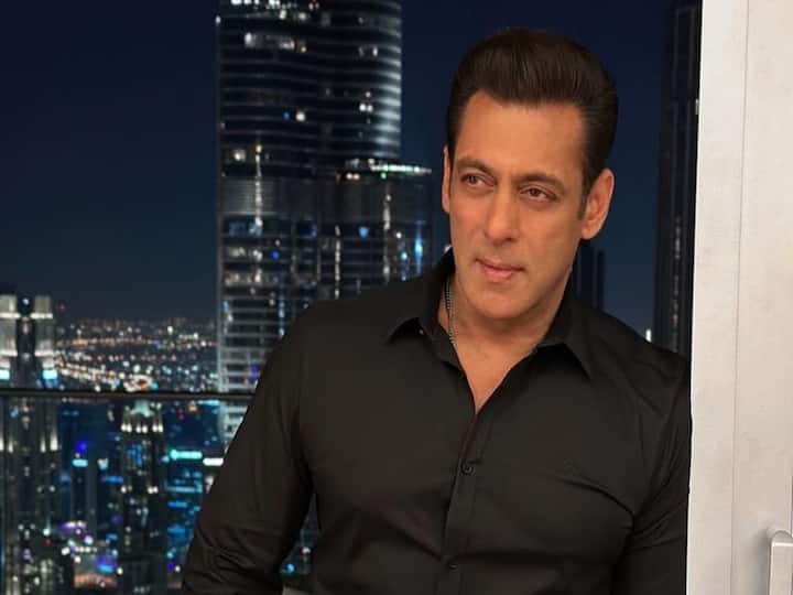 'Woh Jitni Dhaki Huyi Hongi...': Salman Khan Explains His Rule On Women Wearing Low Necklines On Sets 'Woh Jitni Dhaki Huyi Hongi...': Salman Khan Explains His Rule On Women Wearing Low Necklines On Sets