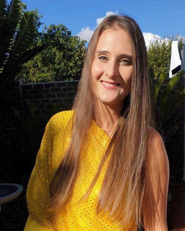 डीवोन कॉनवे की पत्नी किम वॉटसन ने उन्हें न्यूजीलैंड जाकर अपने क्रिकेट करियर को आगे बढ़ाने की सलाह दी थी, जिसके बाद उन्होंने यह फैसला लिया.