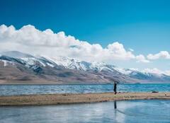 ਤੁਸੀਂ ਗਰਮੀਆਂ ਦੀਆਂ ਛੁੱਟੀਆਂ ਦੌਰਾਨ ਲੇਹ ਲੱਦਾਖ ਦੇ ਸੁੰਦਰ ਮੈਦਾਨਾਂ ਵਿੱਚ ਕਰ ਸਕਦੇ ਹੋ ਸਫ਼ਰ ! ਜਾਣੋ ਖ਼ਰਚਾ