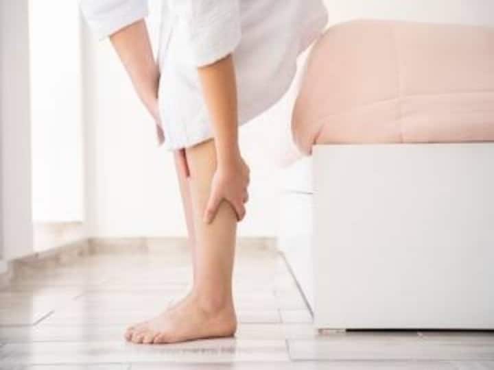 health tips leg pain relief home remedies in hindi रात में पैरों के दर्द ने कर रखा है परेशान..फिकर नॉट, अपनाएं घरेलू इलाज, आएगी चैन की नींद