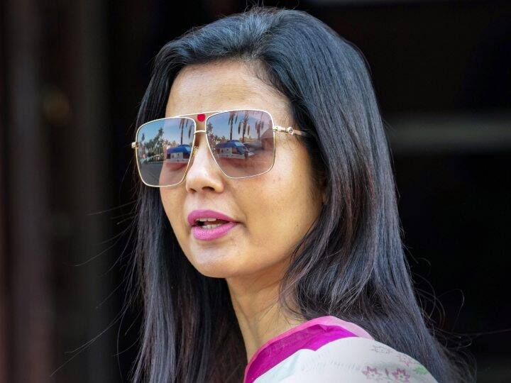 Mahua Moitra statement On Wrestlers Protest asked two questions to BJP Mahua Moitra On Wrestlers Protest: 'एथलीट बेटियों को शिकारियों से क्यों नहीं बचाया जा सकता?' महुआ मोइत्रा का BJP पर वार