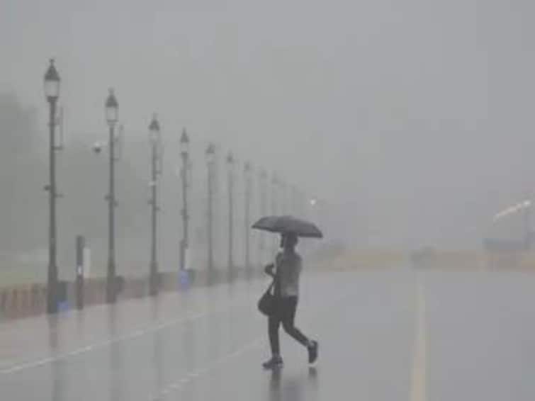 Tamil Nadu Rain Weather Update next 3 hours 10 Districts Including Kanyakumari dindigul TN Rain Alert: அடுத்த 3 மணிநேரம் குடையுடன் தயாரா இருங்க..! 10 மாவட்டங்களில் படையெடுக்கபோகும் மழை..!