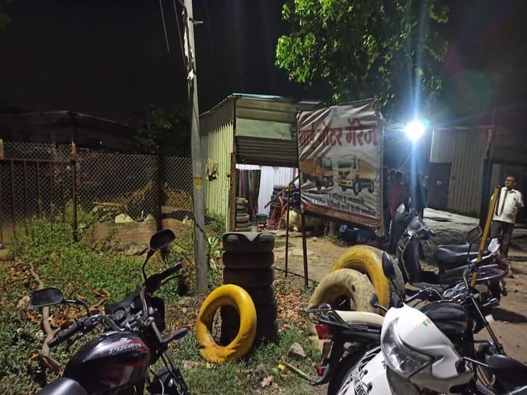 maharashtra news nashik news Garage owner murdered in Nashik's Jejurkar Mala area Nashik Crime : दुचाकीत हवा भरण्यावरुन वाद, नाशिकच्या जेजुरकर मळा परिसरात गॅरेज चालकाला संपवलं! 