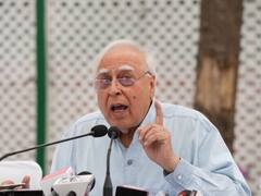 दिल्ली: मनीष सिसोदिया को लेकर बोले कपिल सिब्बल, कहा- 'सरकार न चले इसलिए नहीं दी जा रही...'