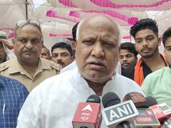 पीएम मोदी के मन की बात के 100 एपिसोड पूरे, अयोध्या में बीजेपी सांसद सहित सैकड़ों लोगों ने सुना कार्यक्रम