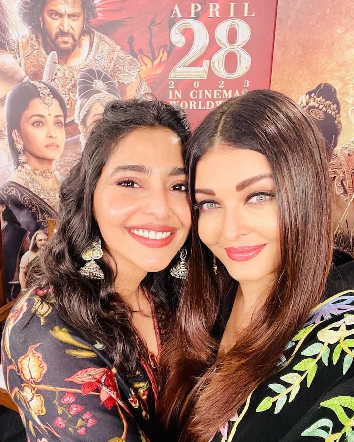 The period drama's defining feature, beyond the flawless storyline, is its smooth camera movements, which have been superbly done by cinematographer Ravi Varman.