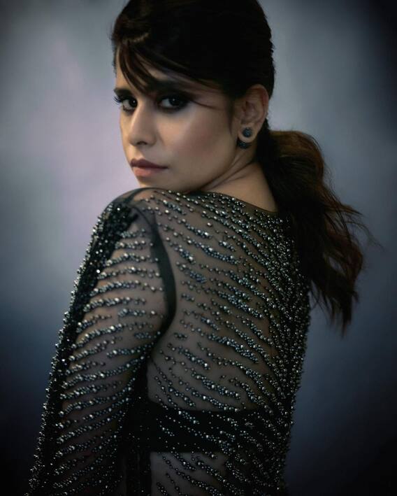 Sai Tamhankar: 'ब्लॅक ब्युटी'; सई ताम्हणकरची दिलखेच अदा Sai Tamhankar: 'ब्लॅक ब्युटी'; सई ताम्हणकरची दिलखेच अदा