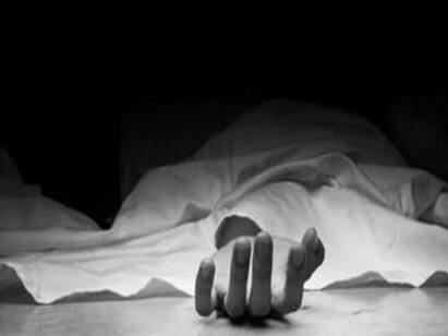 Student suicide avadi mobile game father advice hanging police செல்போனில் கேம் விளையாடியதை கண்டித்த தந்தை.. தூக்கிட்டு தற்கொலை செய்துகொண்ட மகன் - ஆவடியில் அதிர்ச்சி..!