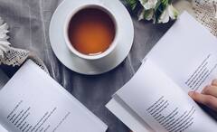 Zodiac Signs: চারপাশের সবকিছুই মনে হয় সুন্দর, প্রেমে পড়লে কবিতার খাতা ভরিয়ে দেন এঁরা