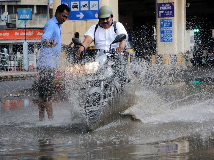 Light rain fell in parts of Delhi-NCR, lowering the maximum temperature to 28.7 degrees Celsius, which is 10 degrees lower than the season's average and the lowest for the month since April 4, 2015. (Image Source: PTI)