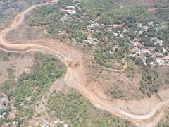 Parshuram Ghat : वळणावळणाचा नागमोडी परशूराम घाट; ड्रोन कॅमेऱ्यानं टिपली घाट चौपदरीकरणाच्या कामाची दृश्य