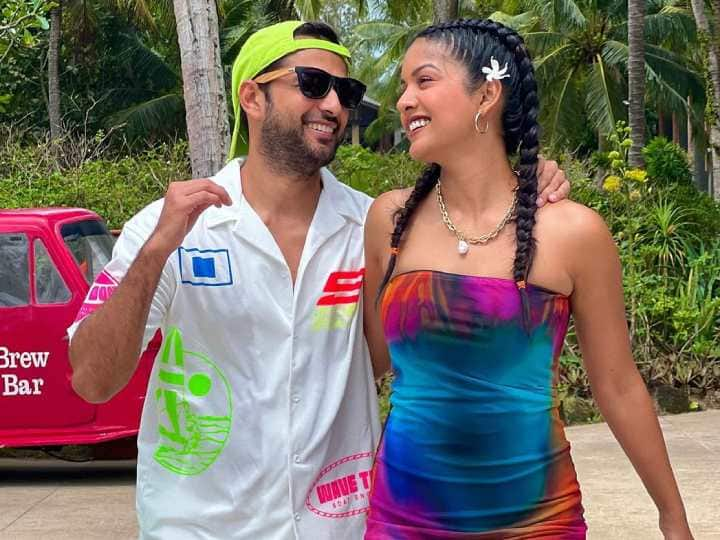 Ishita Dutta Babymoon Pics: छोटे और बड़े पर्दे की जानी-मानी अभिनेत्री इशिता दत्ता इन दिनों प्रेग्नेंट हैं और अपने पति वत्सल सेठ के साथ बेबीमून एंजॉय कर रही हैं. एक्ट्रेस की तस्वीरें सामने आई हैं.