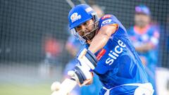 'হিটম্যানে'র জন্মদিনে ৬০ ফুটের কাট আউট, রোহিতকে অভিনব শুভেচ্ছা সমর্থকদের