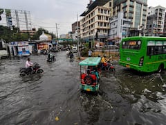 Light To Moderate Rain Bring Relief From Heat In Dehradun, Delhi-NCR & Patna. In Pics