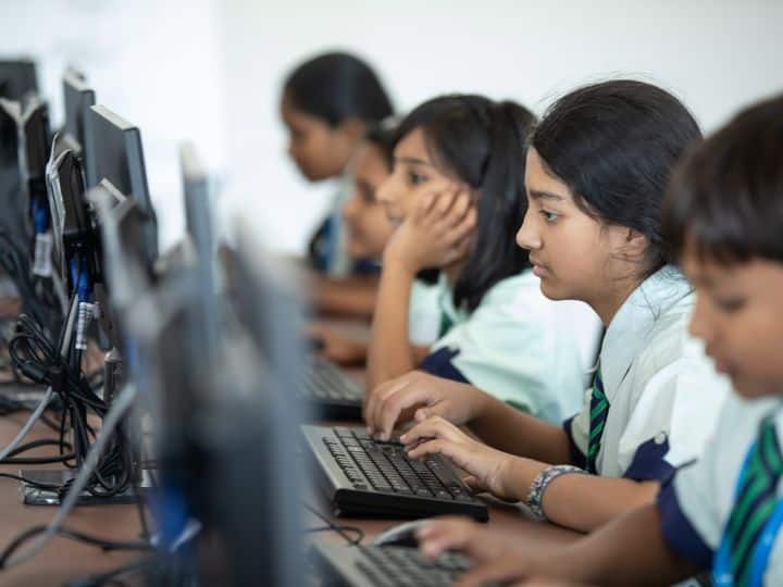 Class 6 to 8 CBSE schools will study skill subjects like Artificial Intelligence Augmented Relativity and Coding ANN अब कक्षा 6 से 8वीं तक CBSE स्कूलों में स्किल सब्जेक्ट्स की होगी पढ़ाई, ये खास सब्जेक्ट होंगे सिलेबस का हिस्सा