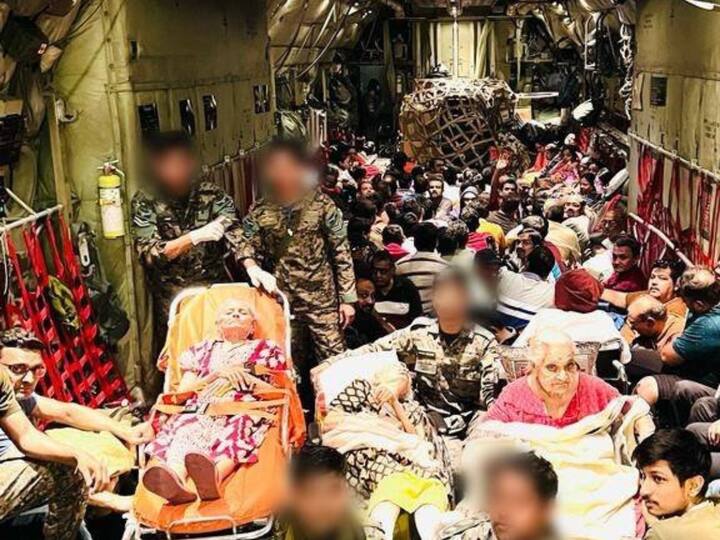 In yet another development of Operation Kaveri, a total of 186 Indians including a 108-year-old woman and more elderly women of age above 90 years, arrived in Kochi from the violence-hit Sudan. (Image Source: PTI)