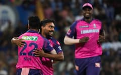 Sandeep Sharma IPL : 'सुपरमॅन' संदीप शर्मा! सूर्यकुमारसाठी ठरला कर्दनकाळ; 19 मीटर अंतर उलट दिशेने धावत घेतला झेल