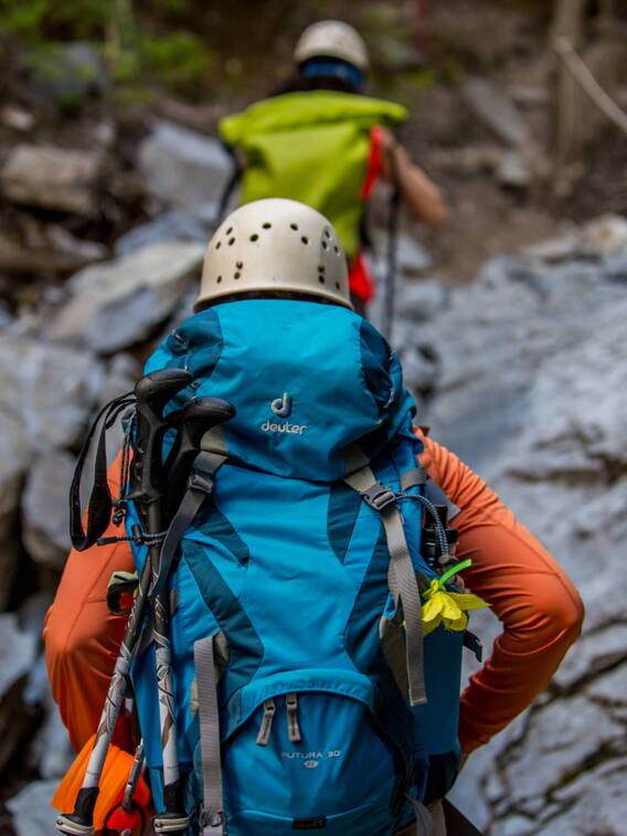 लाइफ में हो चुके हैं बोर, तो ट्रैवलिंग थेरेपी पर करें गौर