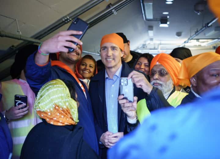 Trudeau attends Toronto’s Baisakhi celebrations after Seven Year Baisakhi celebrations: 7 साल बाद बैसाखी समारोह में शामिल हुए कनाडा के प्रधानमंत्री जस्टिन ट्रूडो, इससे पहले हुआ था भारत के साथ विवाद
