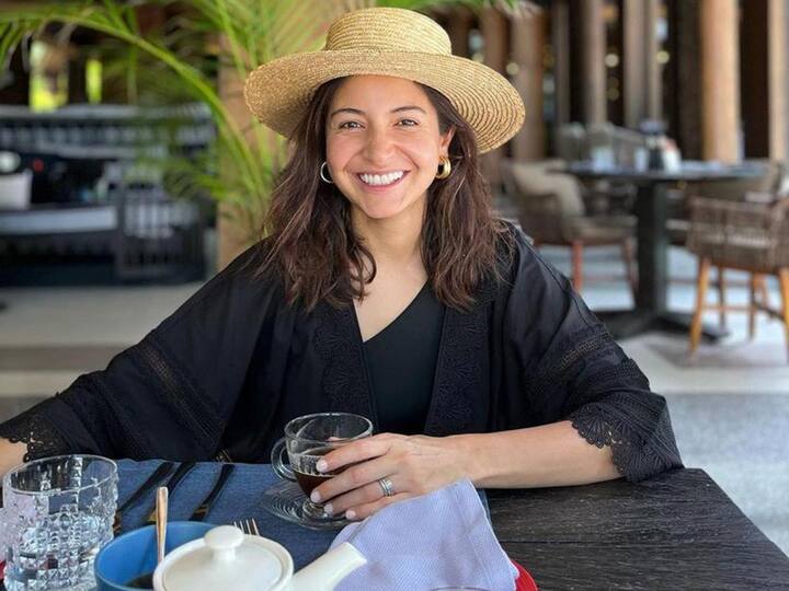 ఆమె హస్బెండ్ విరాట్ కోహ్లీ స్పెషల్ విషెస్ చెప్పాడు.