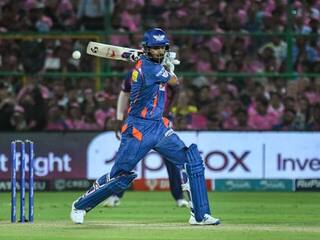 LSG vs RCB: इकाना में रन बनाना आसान नहीं, लखनऊ-बैंगलोर मैच में केएल राहुल और सिराज के बीच होगी रोचक जंग