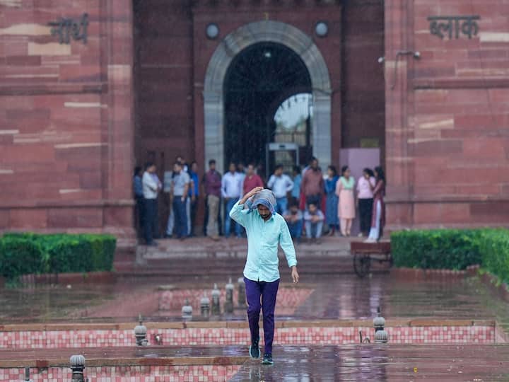 As rain lashed the city on Monday, making it difficult for commuters to reach their destinations on time, traffic jams and waterlogging were reported in several areas of the national capital.