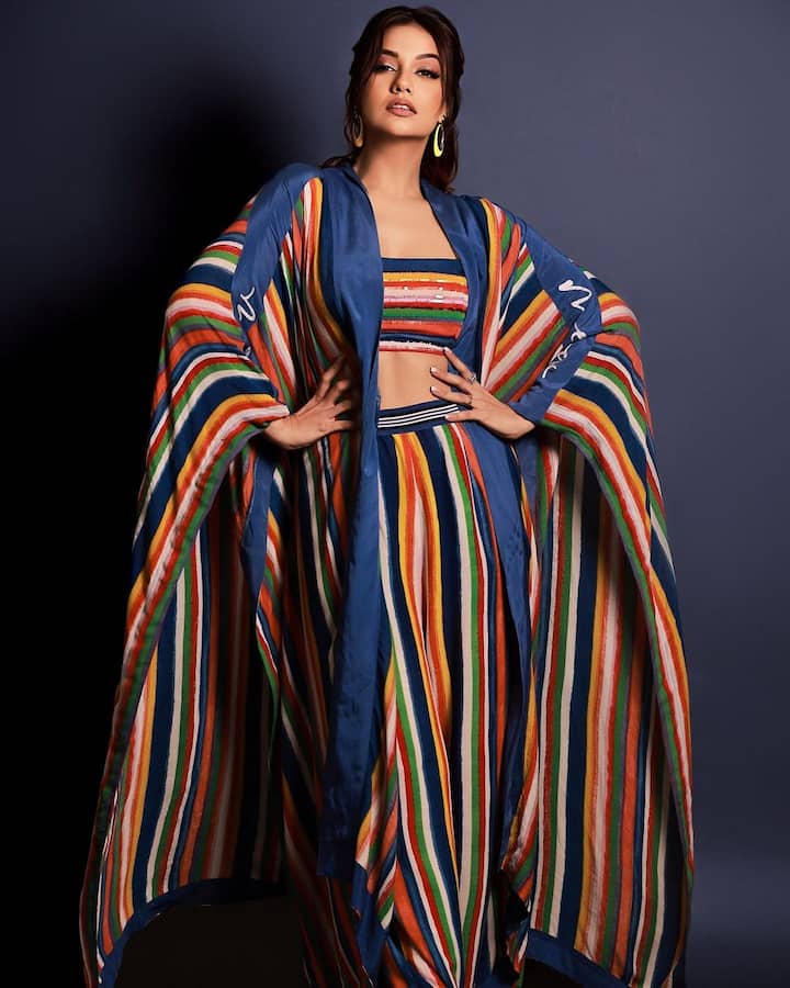 She posed gracefully as she was being clicked. (Image Source: Instagram/Divya Agarwal)