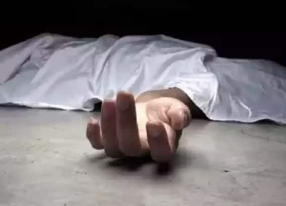 Karnataka Election Result: விறுவிறுப்பாக நடைபெறும் கர்நாடகா வாக்கு எண்ணிக்கை.. தூக்கில் தொங்கிய நிலையில் மீட்கப்பட்ட பாஜக பிரமுகர்..