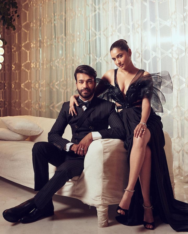 She also posed with her husband and shared some pictures with him as well. (Image Source: Instagram/Ankita Lokhande)