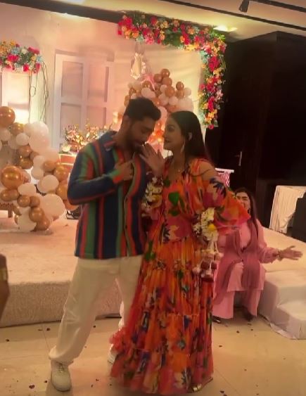 Pregnant Gauahar Khan Did Dance On Her Baby Shower Ceremony With Husband  Zaid Darbar | प्रेग्नेंट Gauahar Khan ने बेबी शावर में पति Zaid Darbar संग  किया डांस, वेस्टर्न ड्रेस में बेबी