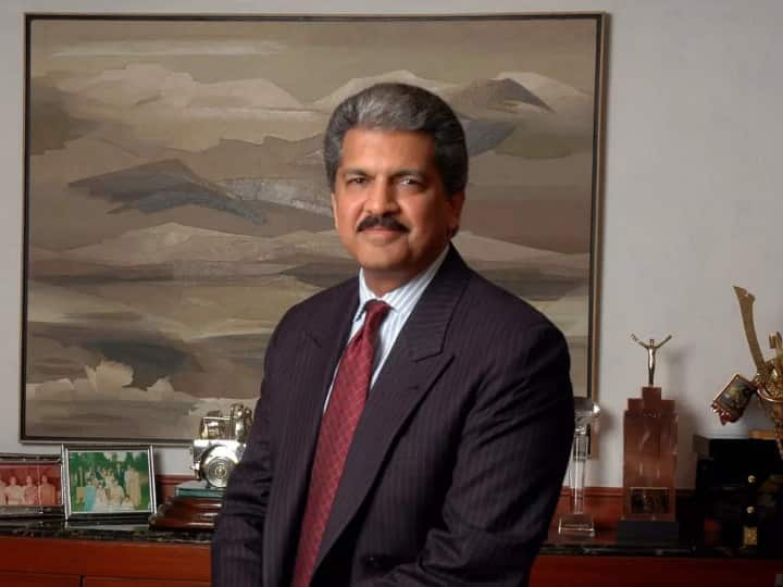 Anand Mahindra is the owner of these priceless things including immense wealth, luxury cars and paintings, know