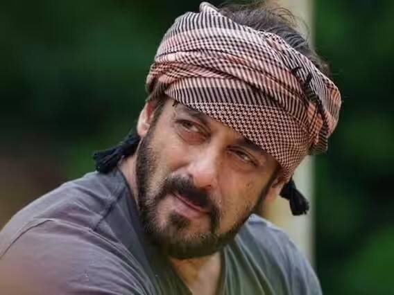 ਸਲਮਾਨ ਖਾਨ ਦੀ ਜ਼ਿੰਦਗੀ ਪ੍ਰਸ਼ੰਸਕਾਂ ਲਈ ਖੁੱਲ੍ਹੀ ਕਿਤਾਬ ਵਾਂਗ ਹੈ। ਜਿਸ ਦਾ ਹਰ ਪੰਨਾ ਇੱਕ ਵਾਰ ਨਹੀਂ ਸਗੋਂ ਕਈ ਵਾਰ ਪੜ੍ਹਿਆ ਗਿਆ ਹੈ। ਪਰ ਇਸ ਰਿਪੋਰਟ 'ਚ ਅਸੀਂ ਤੁਹਾਨੂੰ ਉਨ੍ਹਾਂ ਦੀ ਜ਼ਿੰਦਗੀ ਦੇ ਉਸ ਪਹਿਲੂ ਤੋਂ ਜਾਣੂ ਕਰਵਾ ਰਹੇ ਹਾਂ ਜਦੋਂ ਪਿਤਾ ਸਲੀਮ ਖਾਨ ਦੇ ਕਾਰਨ ਉਨ੍ਹਾਂ ਦੇ ਪਰਿਵਾਰ 'ਤੇ ਦੁੱਖਾਂ ਦਾ ਪਹਾੜ ਟੁੱਟ ਗਿਆ।