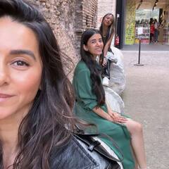 रोम में चिल करती नजर आईं एक्ट्रेस सबा आजाद और शिबानी दांडेकर, विशाल ददलानी संग शेयर की फोटोज