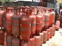 LPG ਗੈਸ ਸਿਲੰਡਰ ਦੀ ਸਪਲਾਈ ਇਨ੍ਹਾਂ ਲੋਕਾਂ ਲਈ ਹੋਏਗੀ ਬੰਦ, ਪਹਿਲਾਂ ਹੀ ਪੂਰੇ ਕਰ ਲਓ ਇਹ 3 ਕੰਮ...