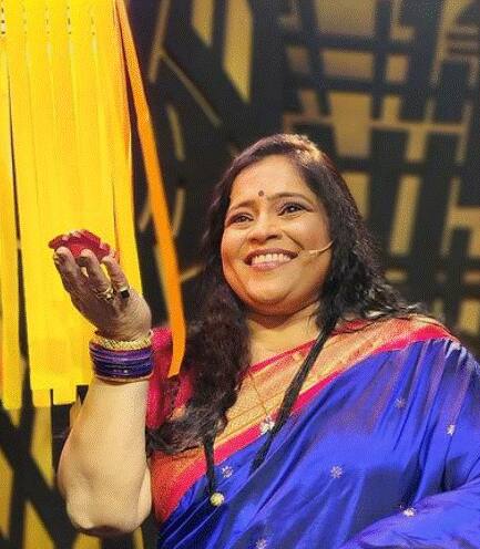 फू बाई फू, कॉमेडीची बुलेट ट्रेन या कॉमेडी शोमध्ये विशाखानं काम केलं.