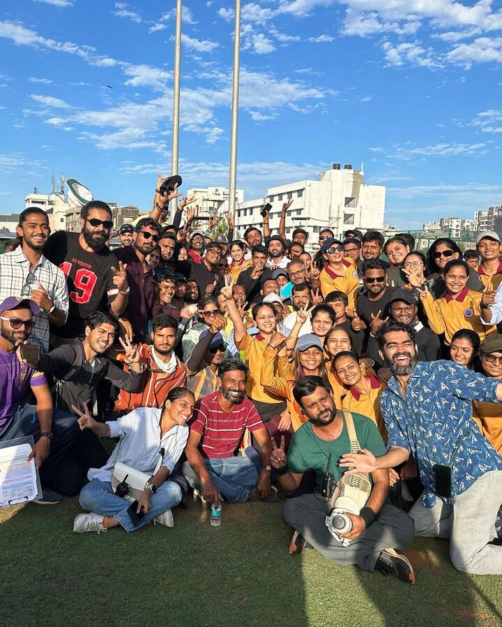 இதற்கு முன்னதாக ஜான்வி கபூர் மற்றும் ராஜ் குமார் ராவ் ரூகி படத்தில் இணைந்து நடித்தது குறிப்பிடத்தக்கது.
