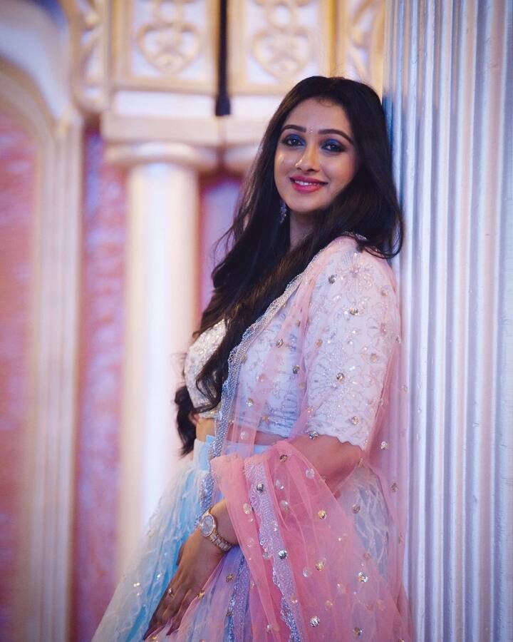 కన్నడ బ్యూటీ అగ్నిసాక్షి సీరియల్ ద్వారా తెలుగు ప్రేక్షకులకు పరిచయం అయింది.