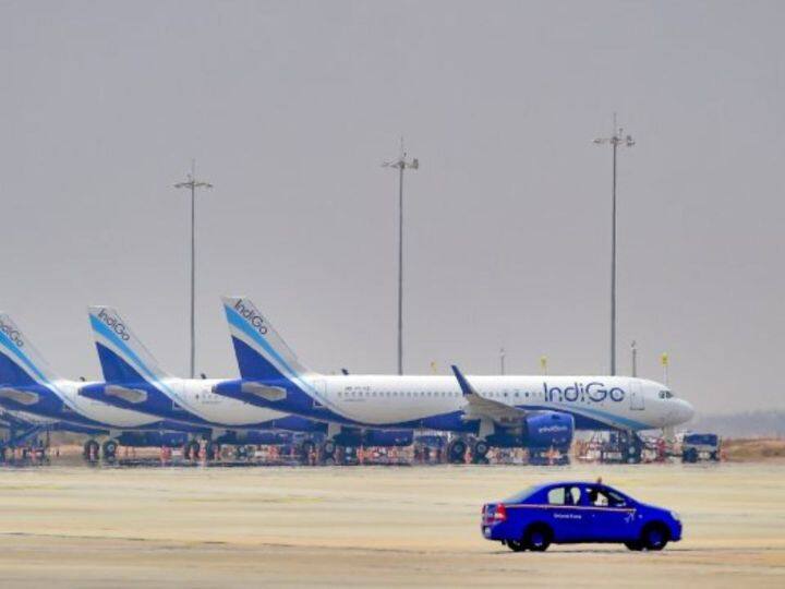 आईआरसीटीसी अपने यात्रियों को जन्नत-ए-कश्मीर के सफर पर ले जा रहा है. वही कश्मीर जिसे धरती का स्वर्ग कहा जाता है. जहां की डल झील यात्रियों के लिए आकर्षण का केन्द्र रहती है.